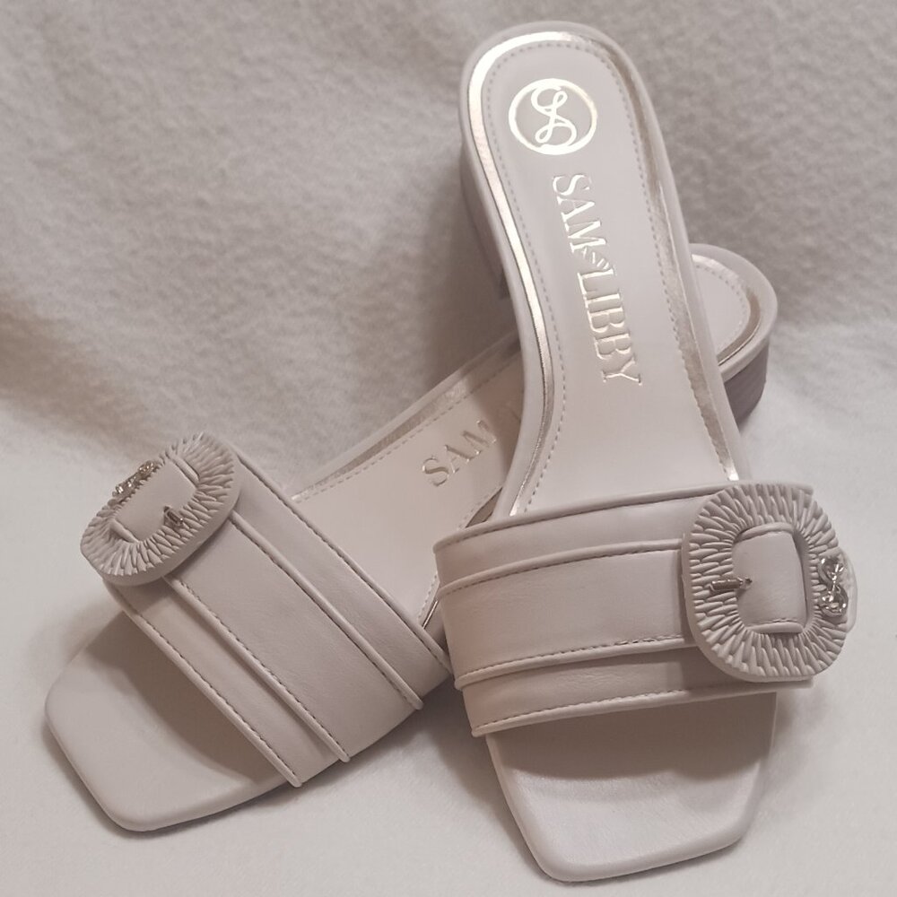 Brand NWOT Sam and Libby Kandie Slide Ivory and Gold Sandal